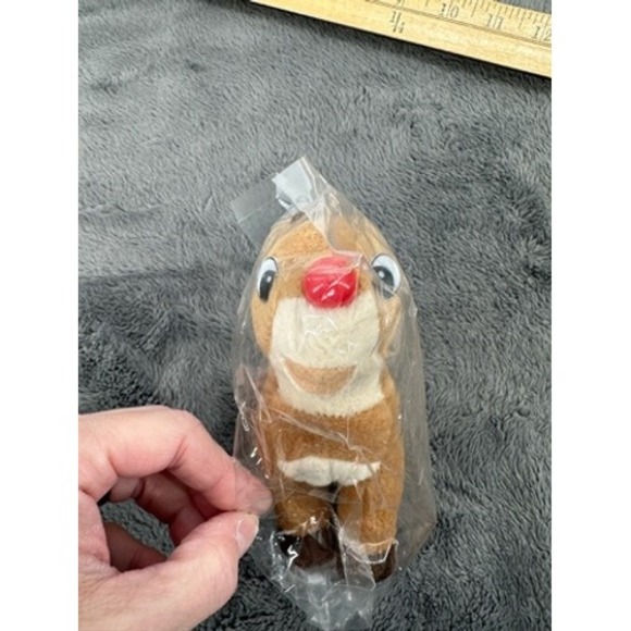 Rudolph The Red Nosed Reindeer Island of Misfit Toys Plush Ornament New‎ - Picture 3 of 6